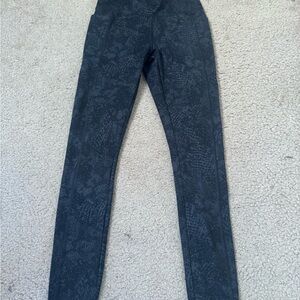 Danskin Black Patterned Women's Pants